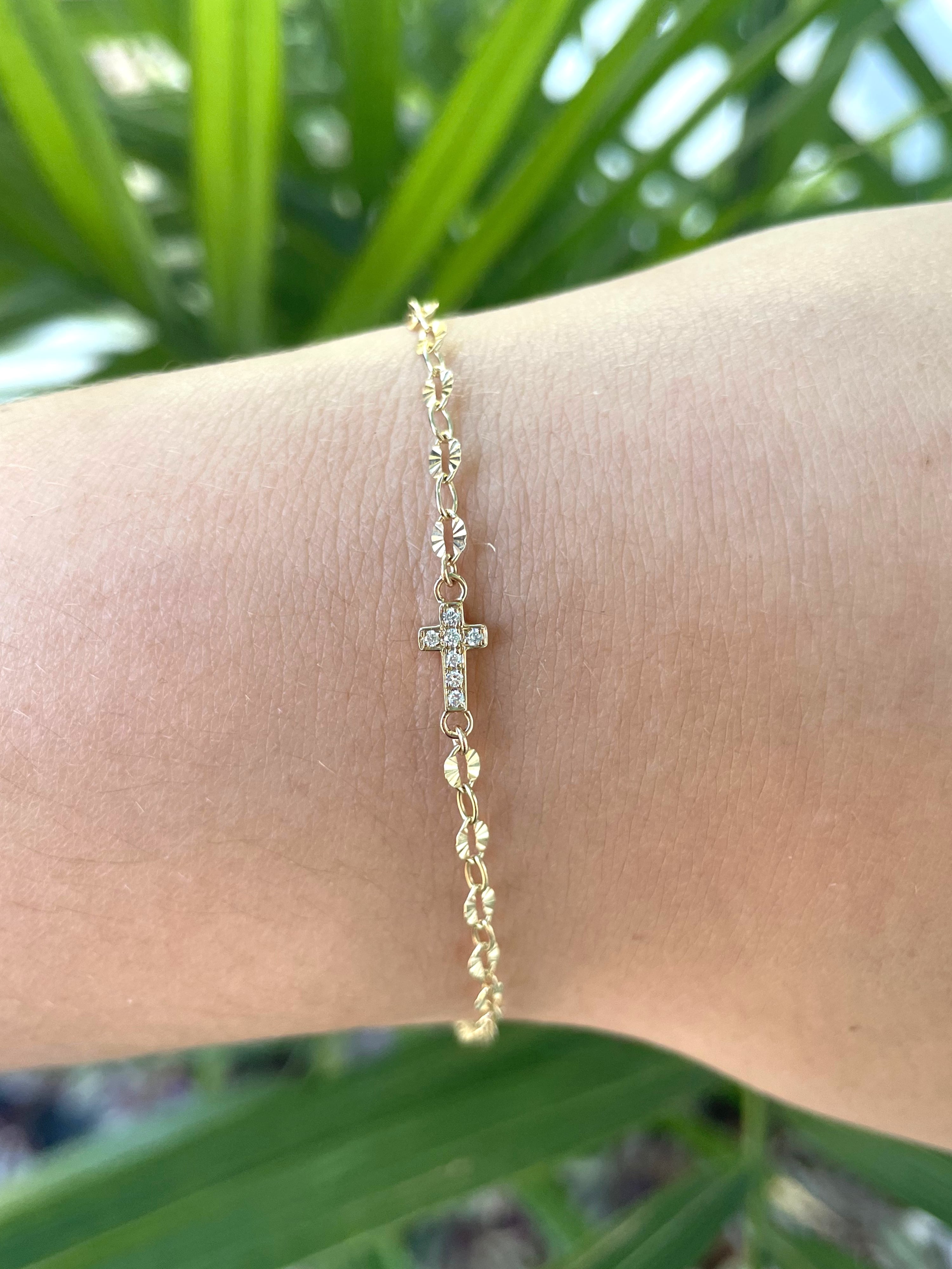 Diamond Cross 14kt Gold