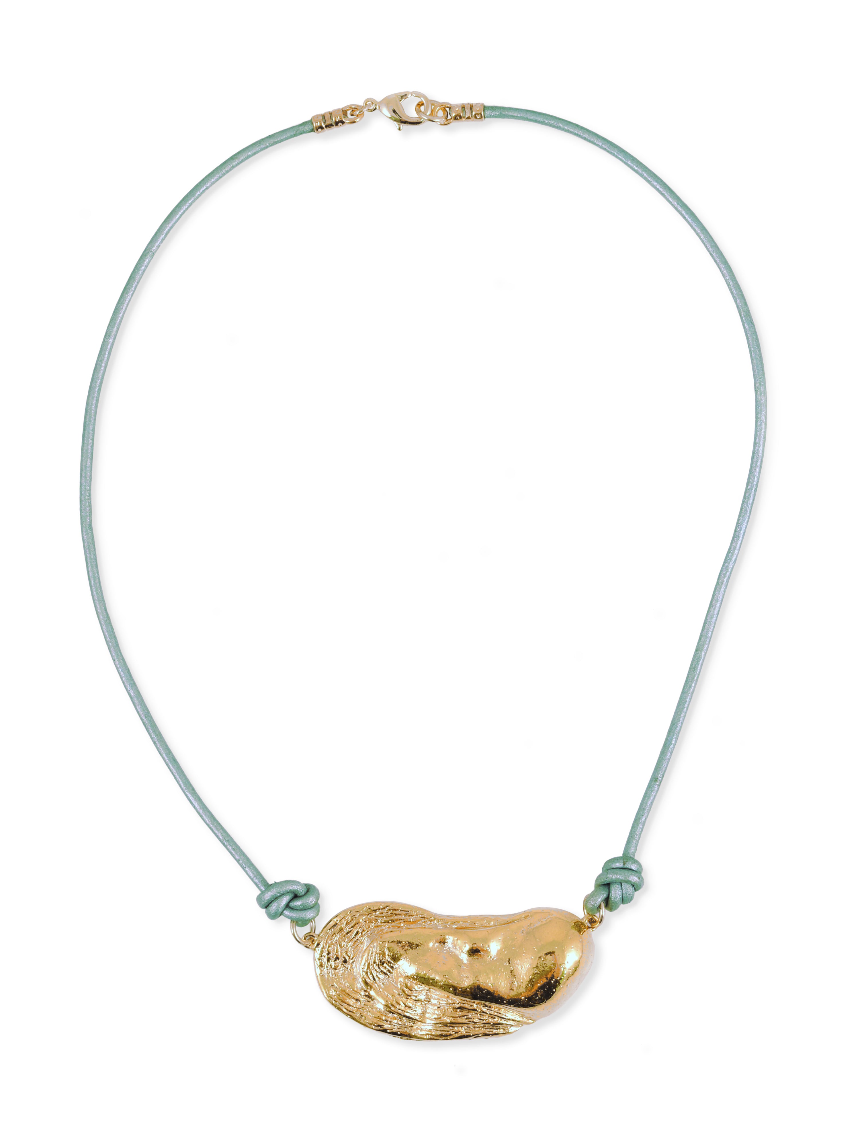 Castaway Oyster Necklace in Seafoam