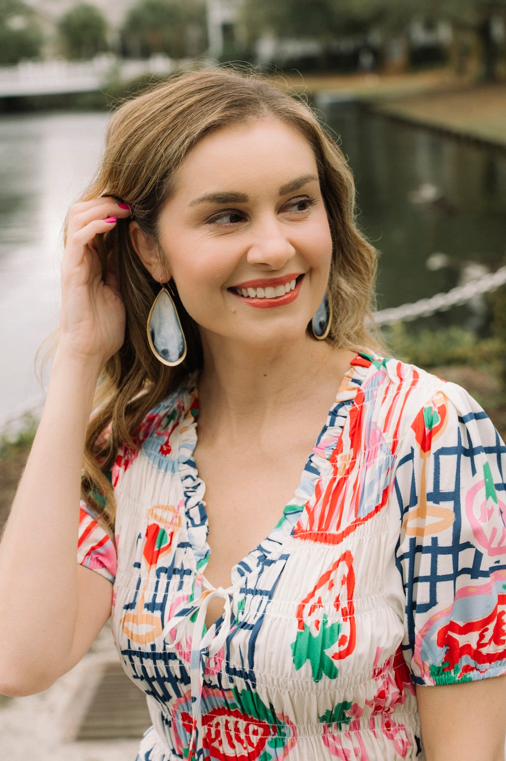 Mussel Earrings in Gold