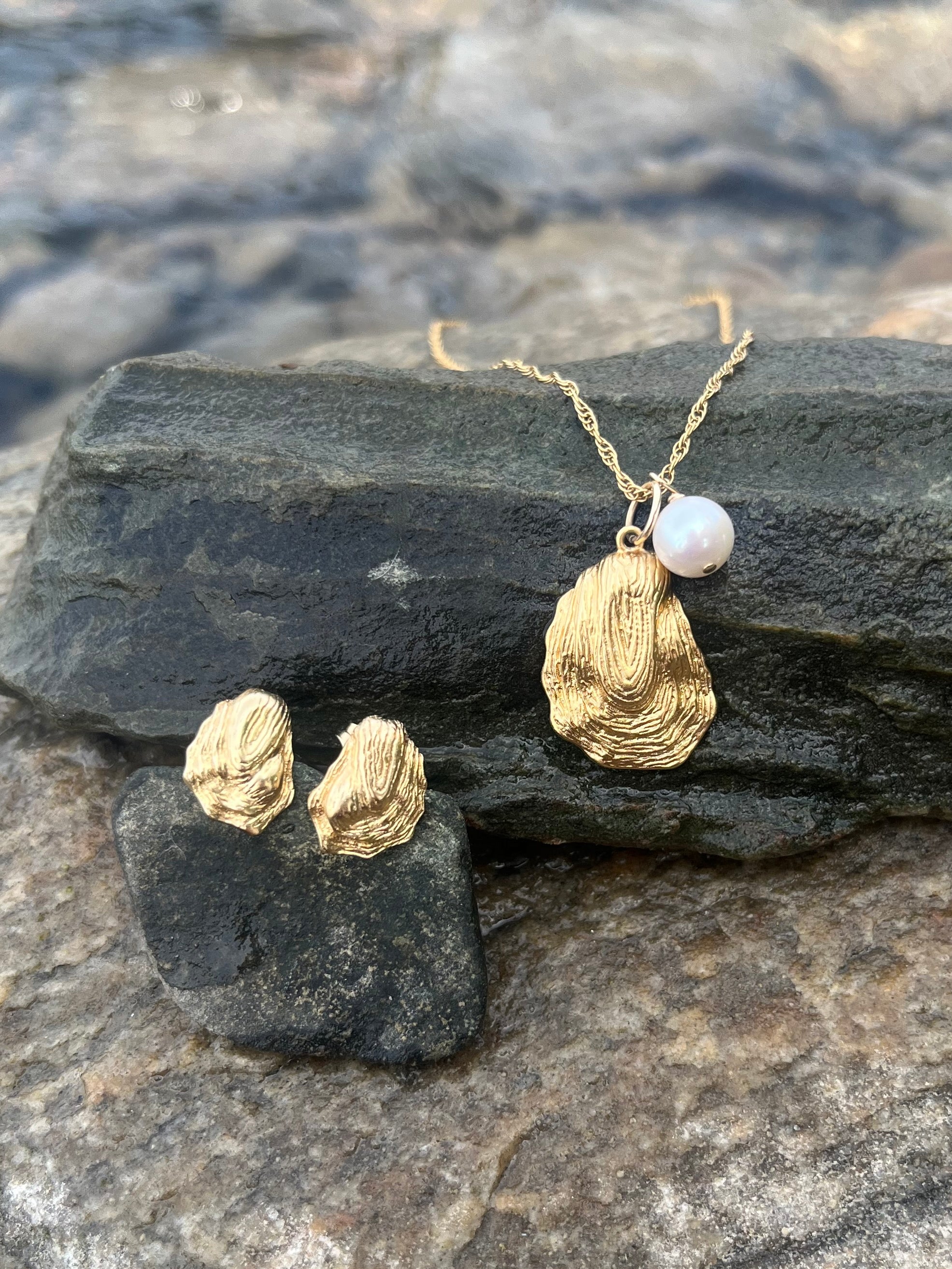 Shem Necklace in Gold