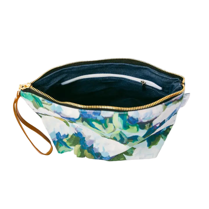 Hydrangea Travel Bag