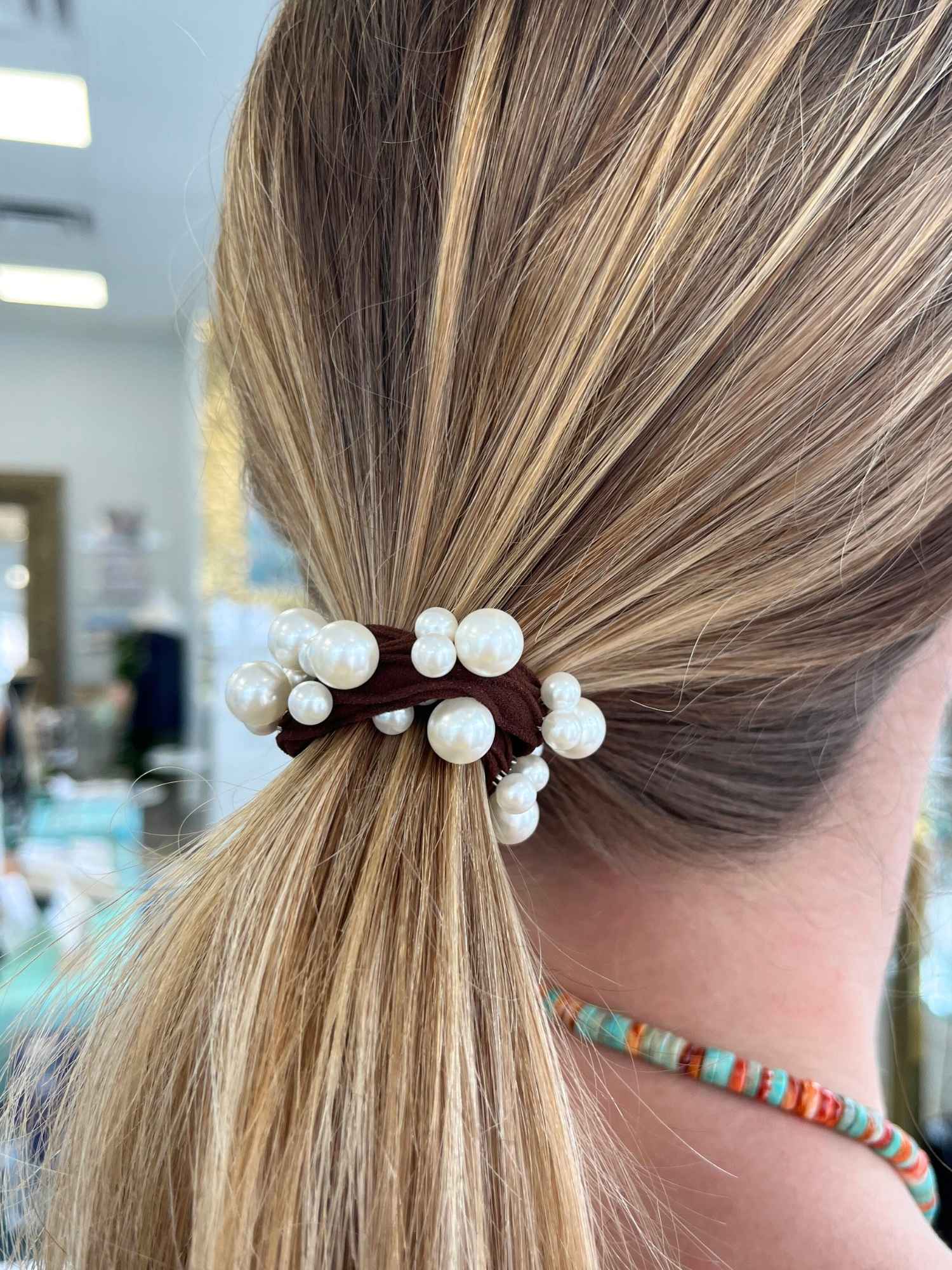 Pearl Stretchy Hair Tie