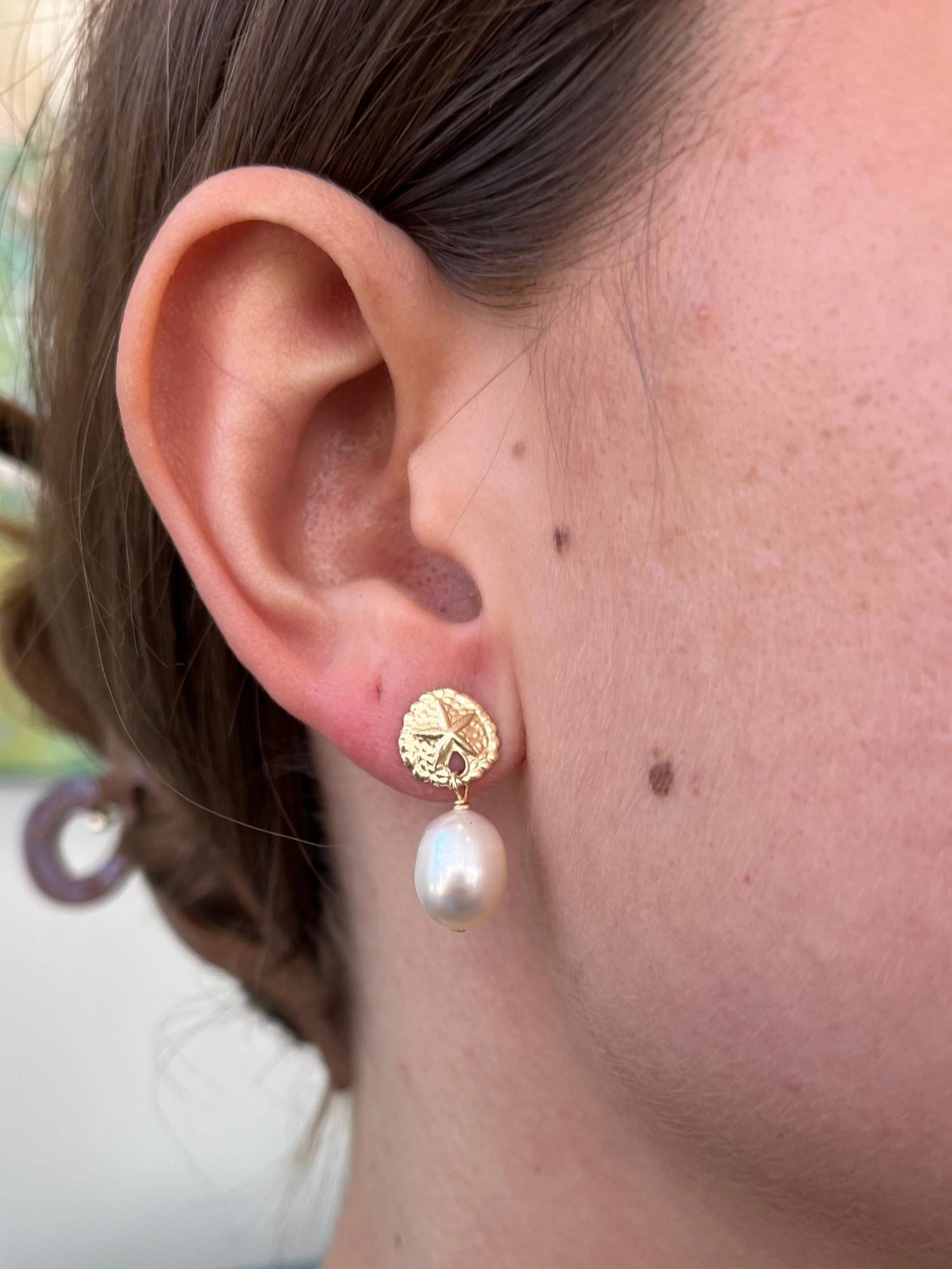 Sullivan Sand Dollar Post Earrings in White Pearl