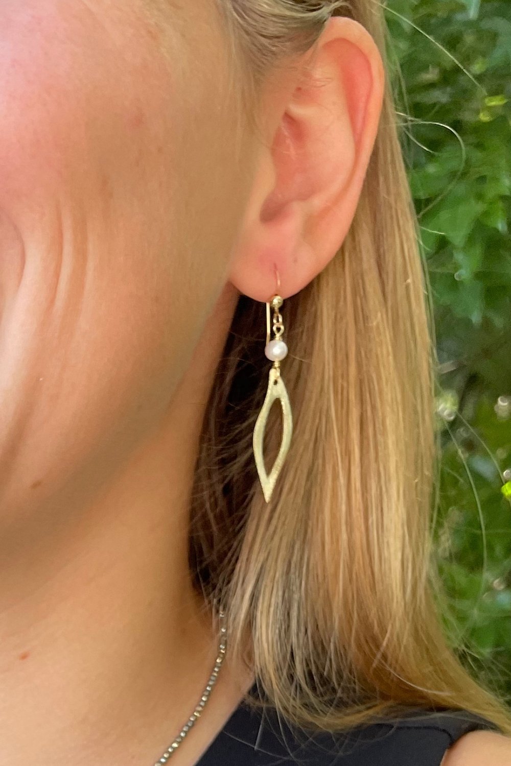 Carmen Earrings in Pearl