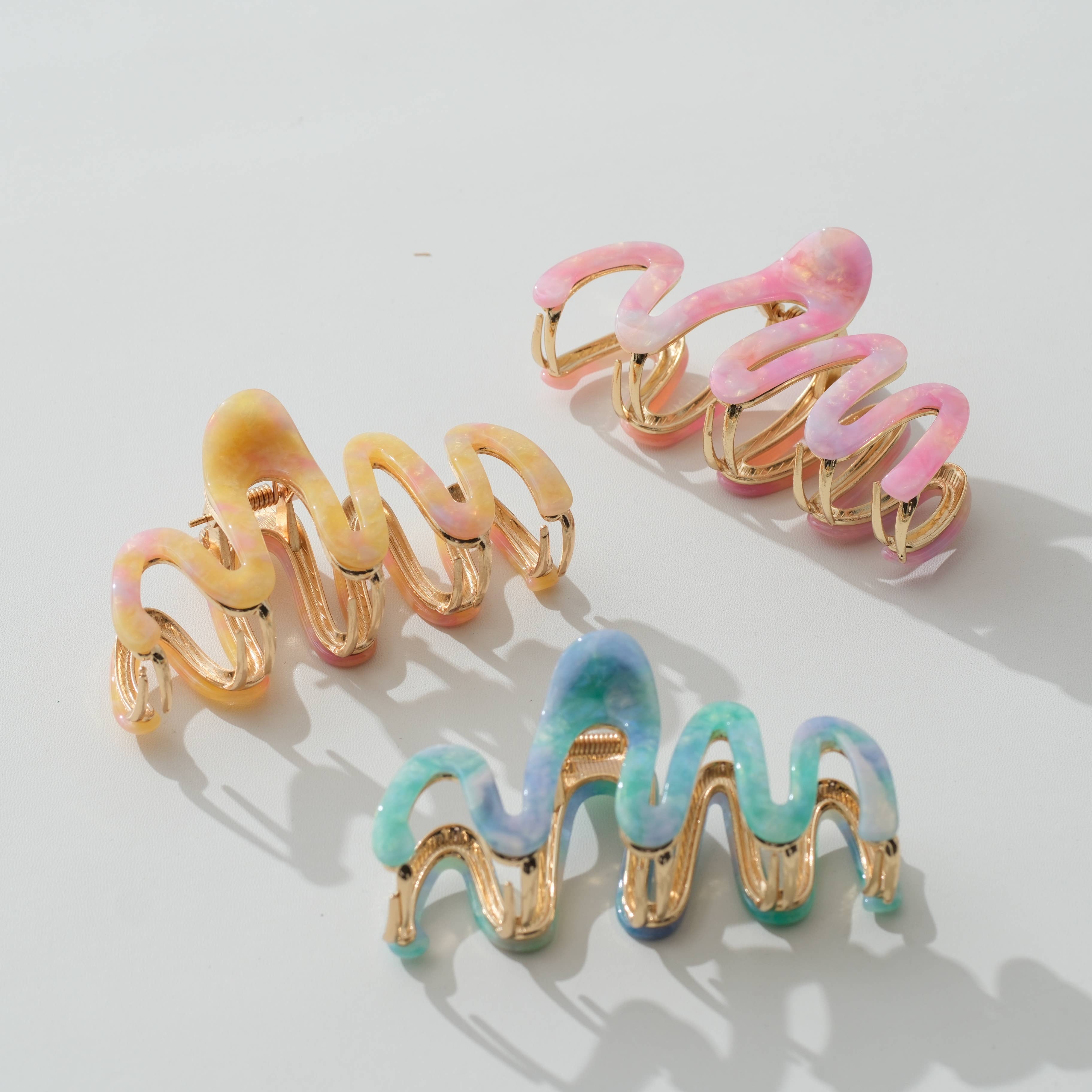 Island Sun Wave Claw Clip