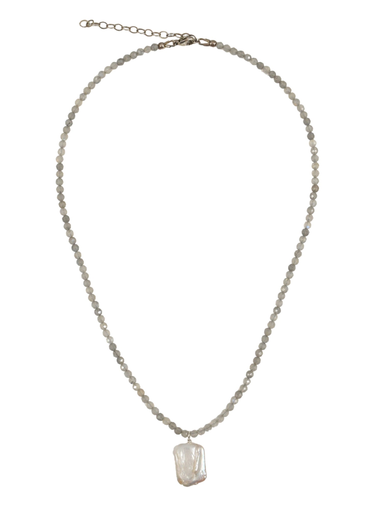 Dainty Beaded Necklace with Pearl