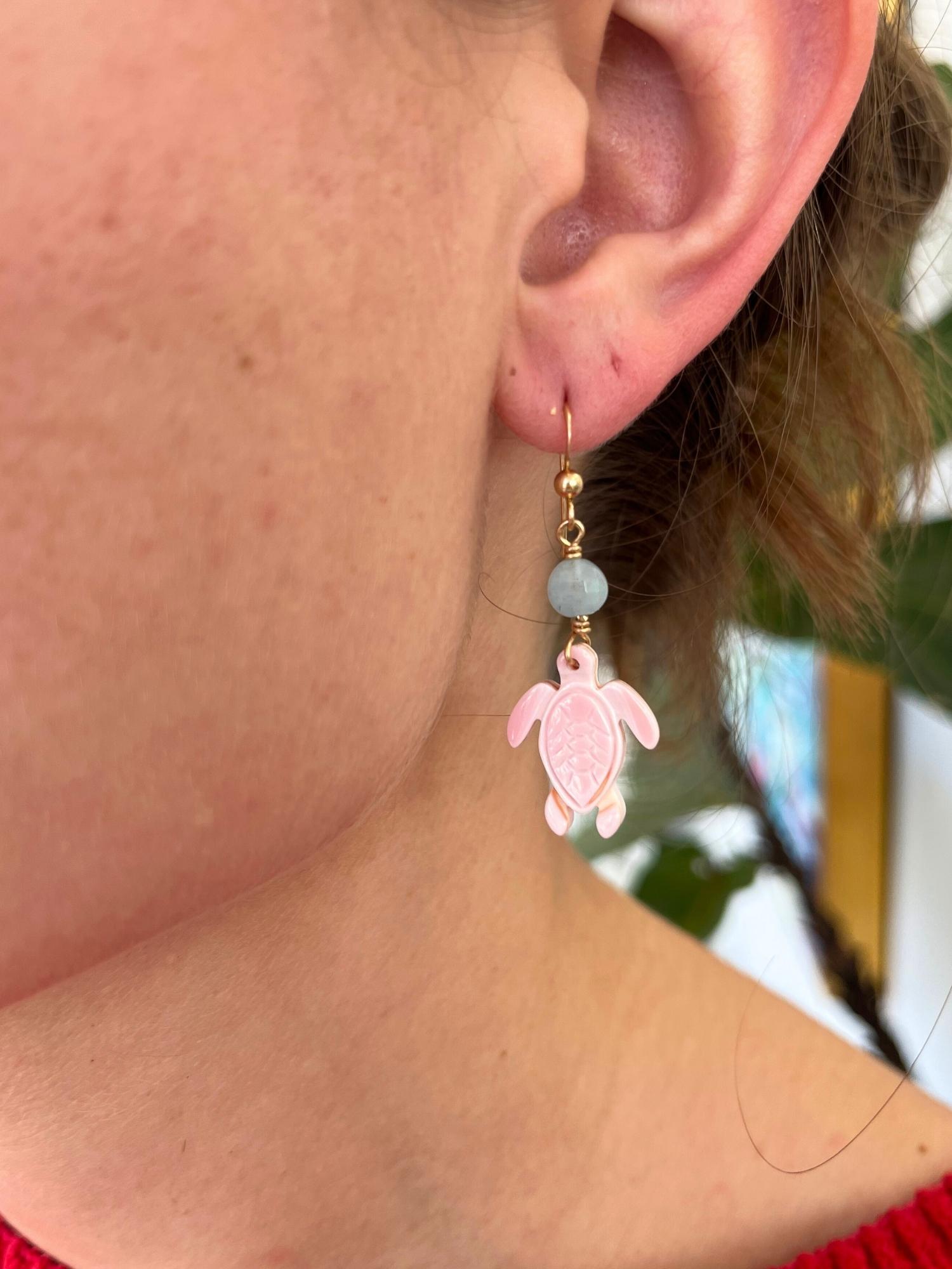 Caretta Turtle Earrings in Pink Conch