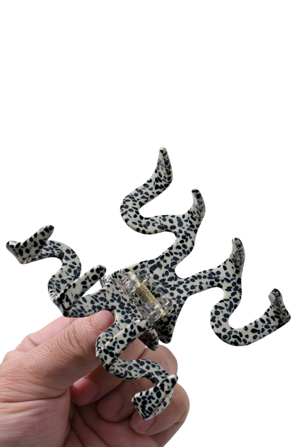 Classic Wavy Claw Clip