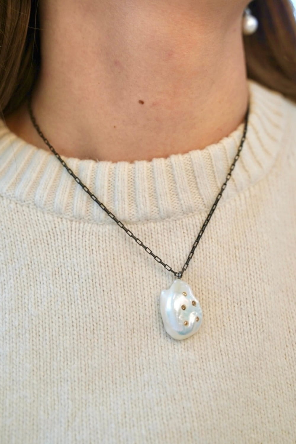 Midnight Pearl and Diamond Necklace 