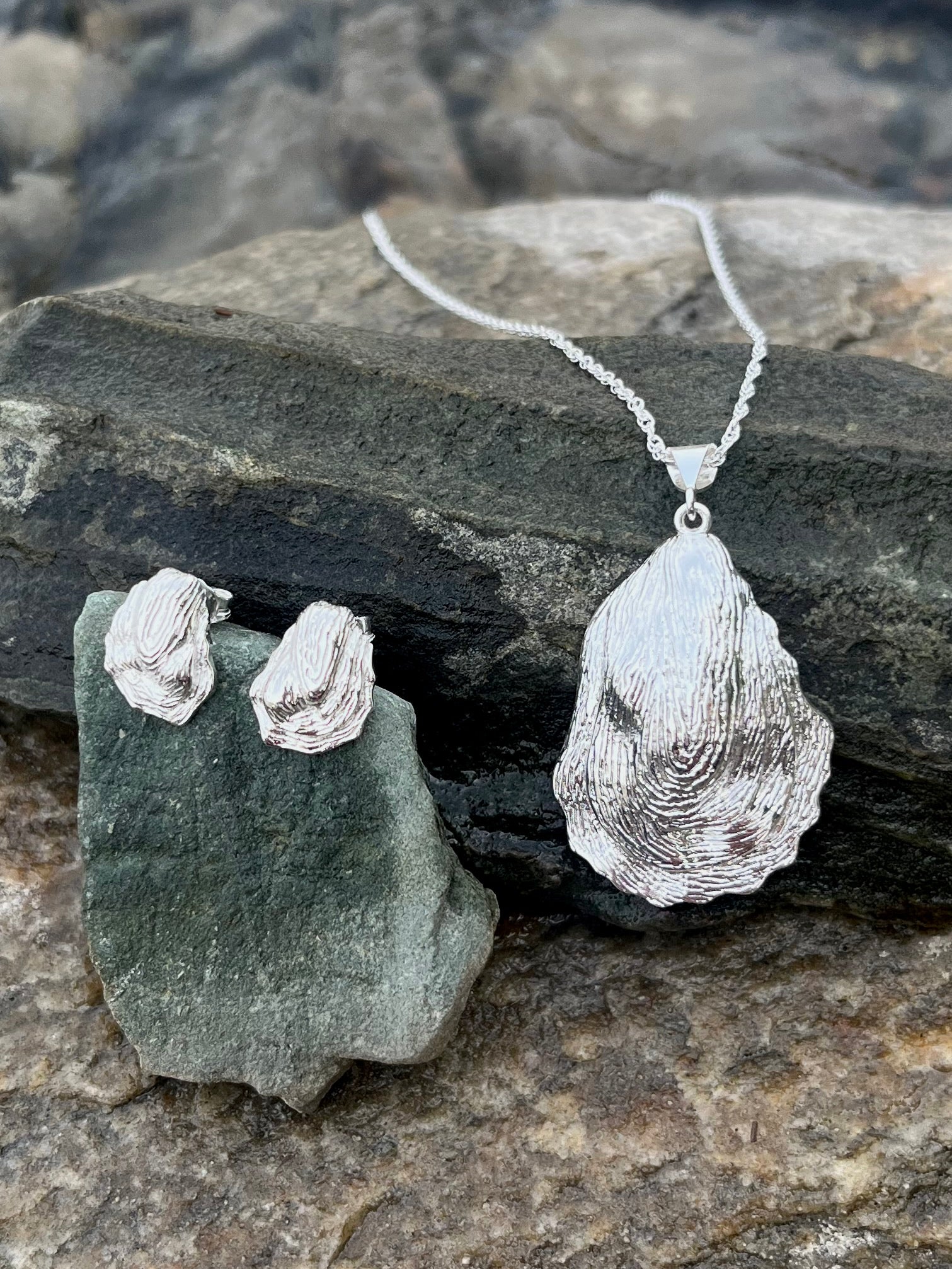 Morris Oyster Necklace and Capers Earrings in sterling silver