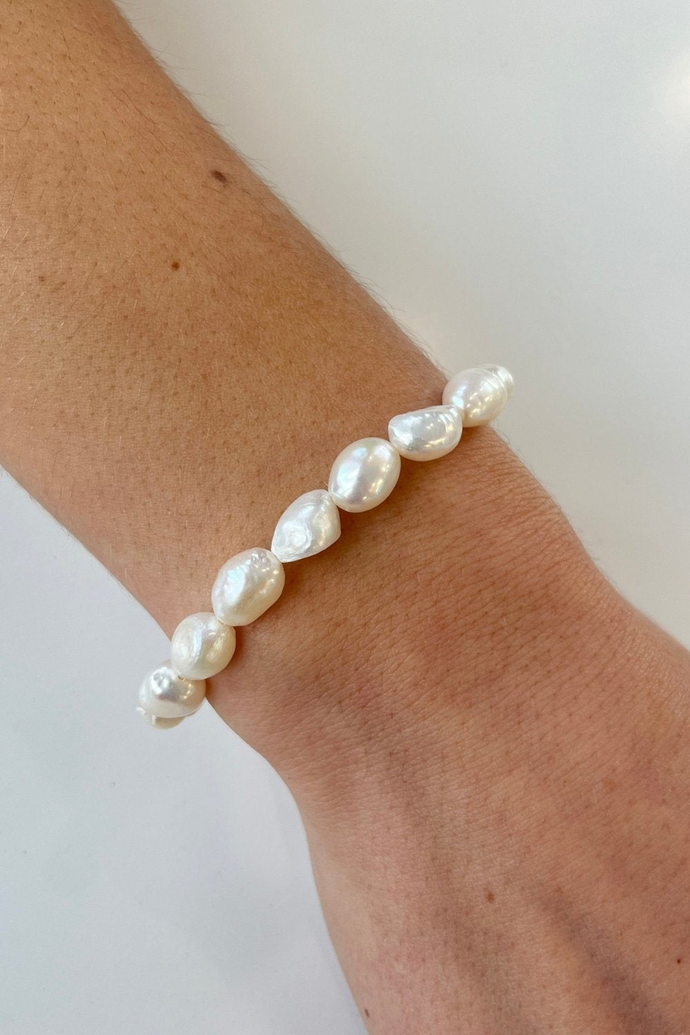 Pearlina Bracelet in White