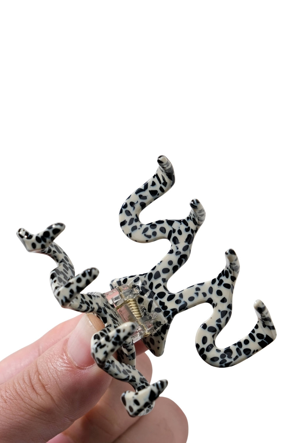 Small Classic Wavy Claw Clip