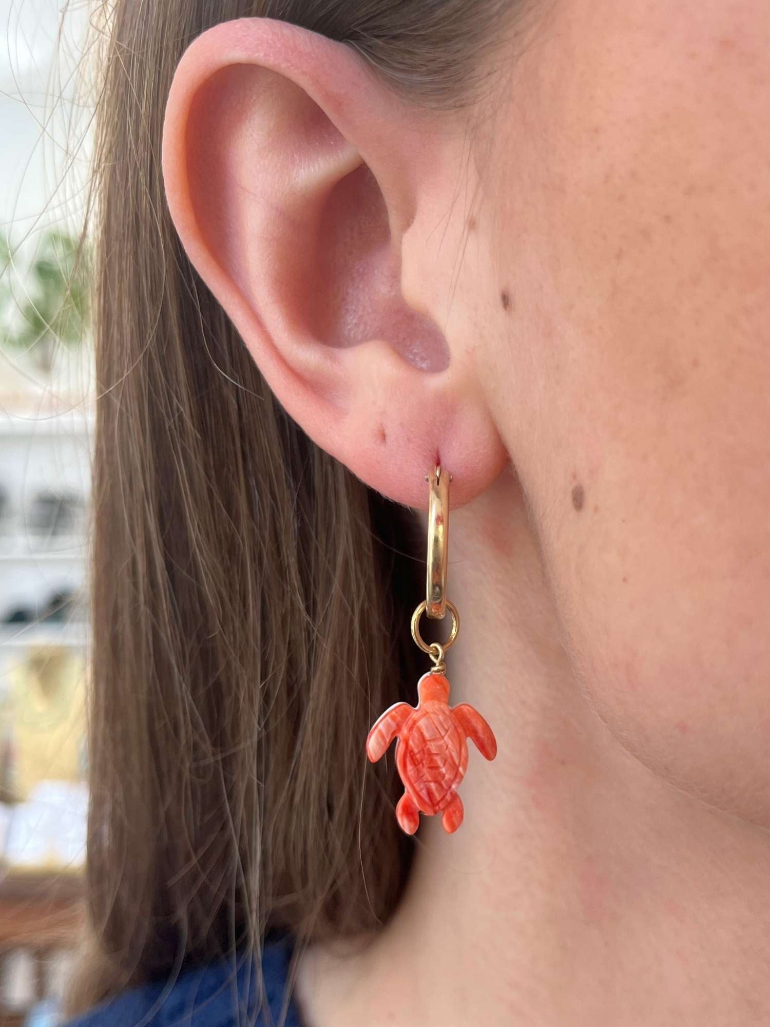 Turtle Charm in Orange Spiny Oyster