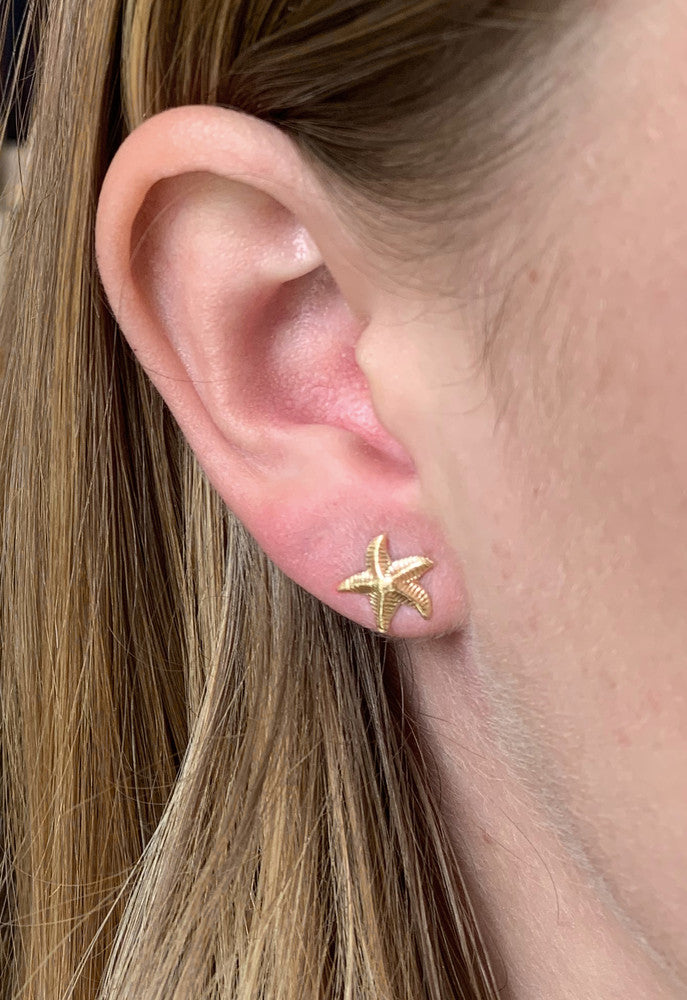 Gold starfish clearance stud earrings